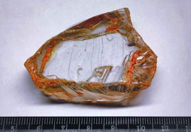 Alrosa Recovers 390 ct Diamond, Largest in a Decade